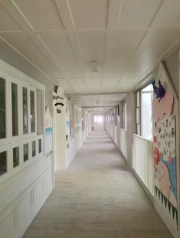 深圳最贵气学校“英皇国际幼儿园” 连续9年使用大荷的水性漆装修翻新